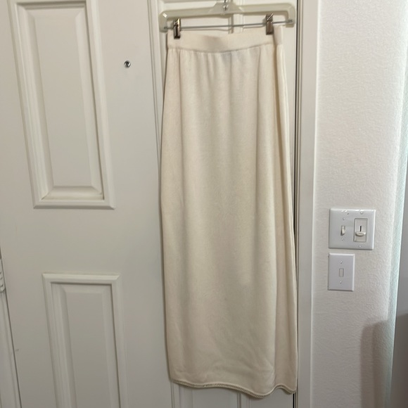 St John Evening Long Skirt Sz 6 - Picture 3 of 5